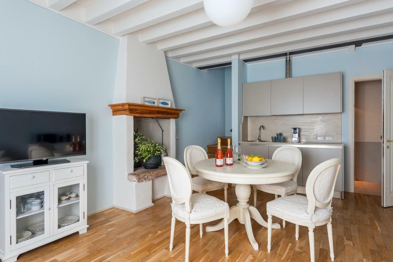 Rambaldi Apartments In Casa Nr 3 Bardolino Exteriör bild